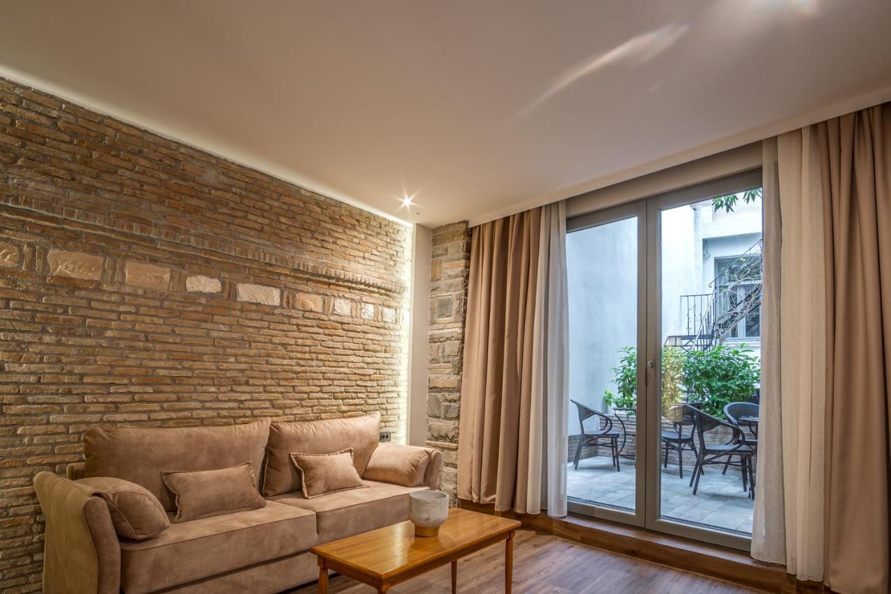 Deluxe Family Suite